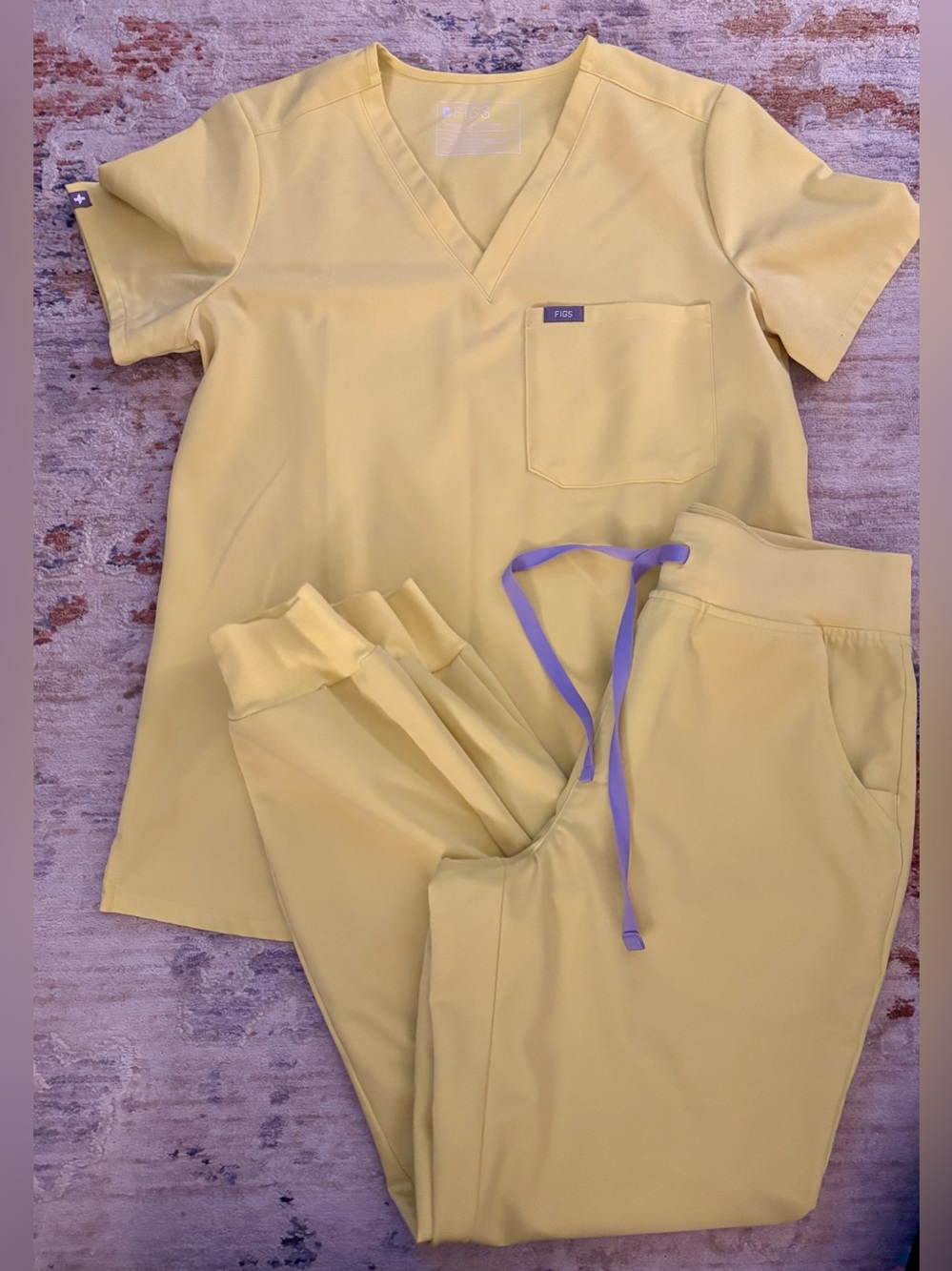Figs Lifesaver Yellow Scrub Set